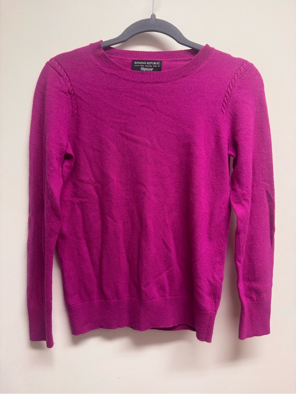 Banana Republic Women's Merino Cashmere Fuchsia Sweater EUC Size S